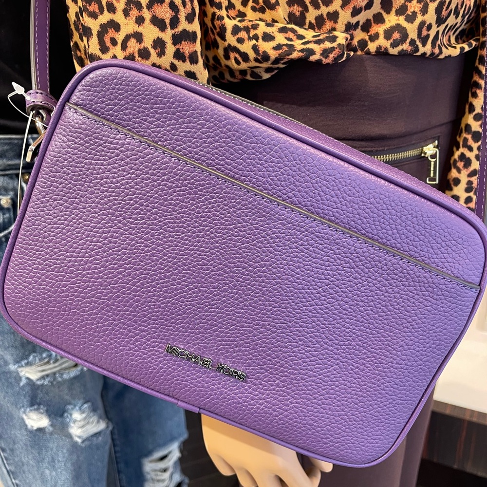 MICHAEL KORS Jet Set Pebbled Leather Camera Crossbody Bag
Dark Purple
NWT - Picture 1 of 16